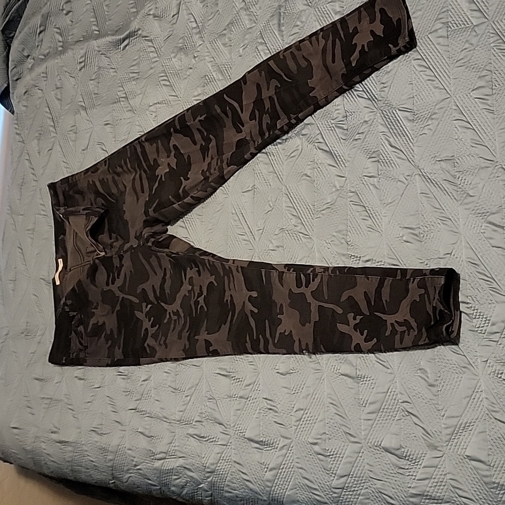 Black camouflage jeans